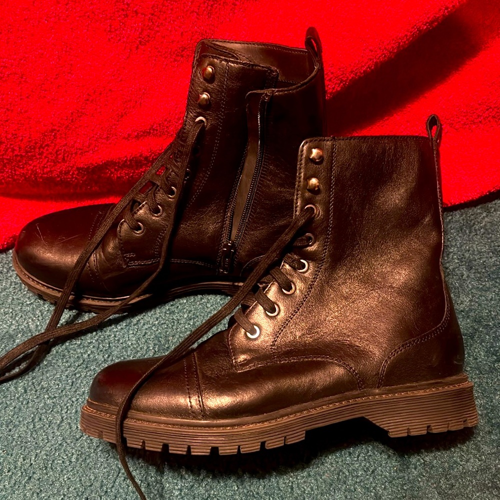 Like New Zodiac boots